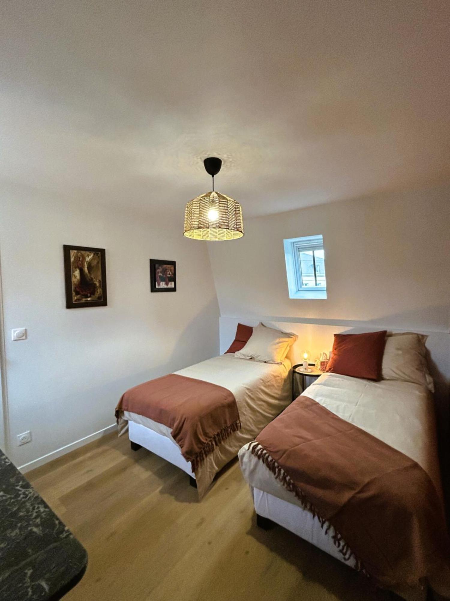 Maison 2 Chambres Avec Parking Et Jardin Noyon Exterior photo